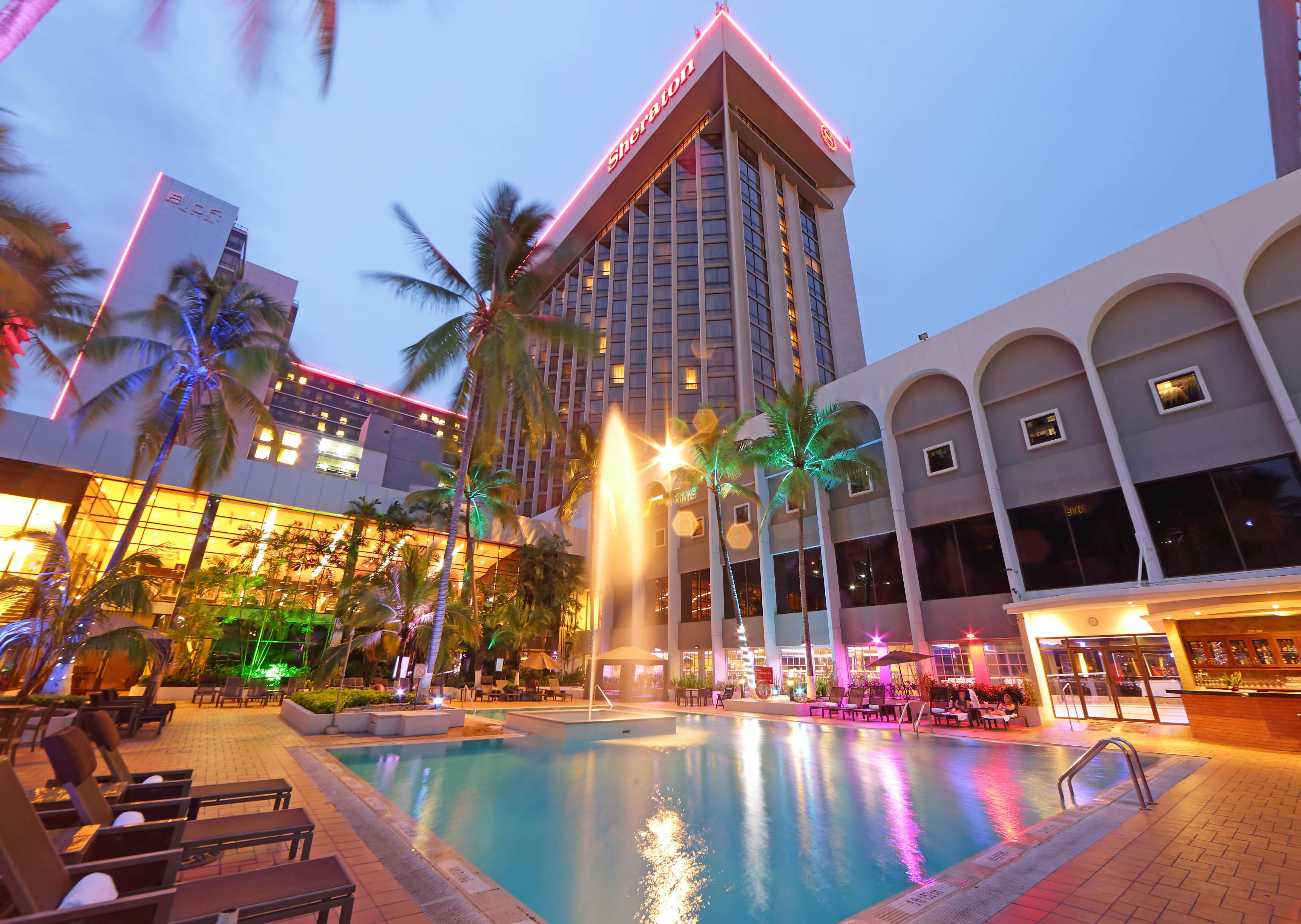 쉐라톤 그랜드 파나마 호텔 파나마시티 외부 사진 The hotel's pool