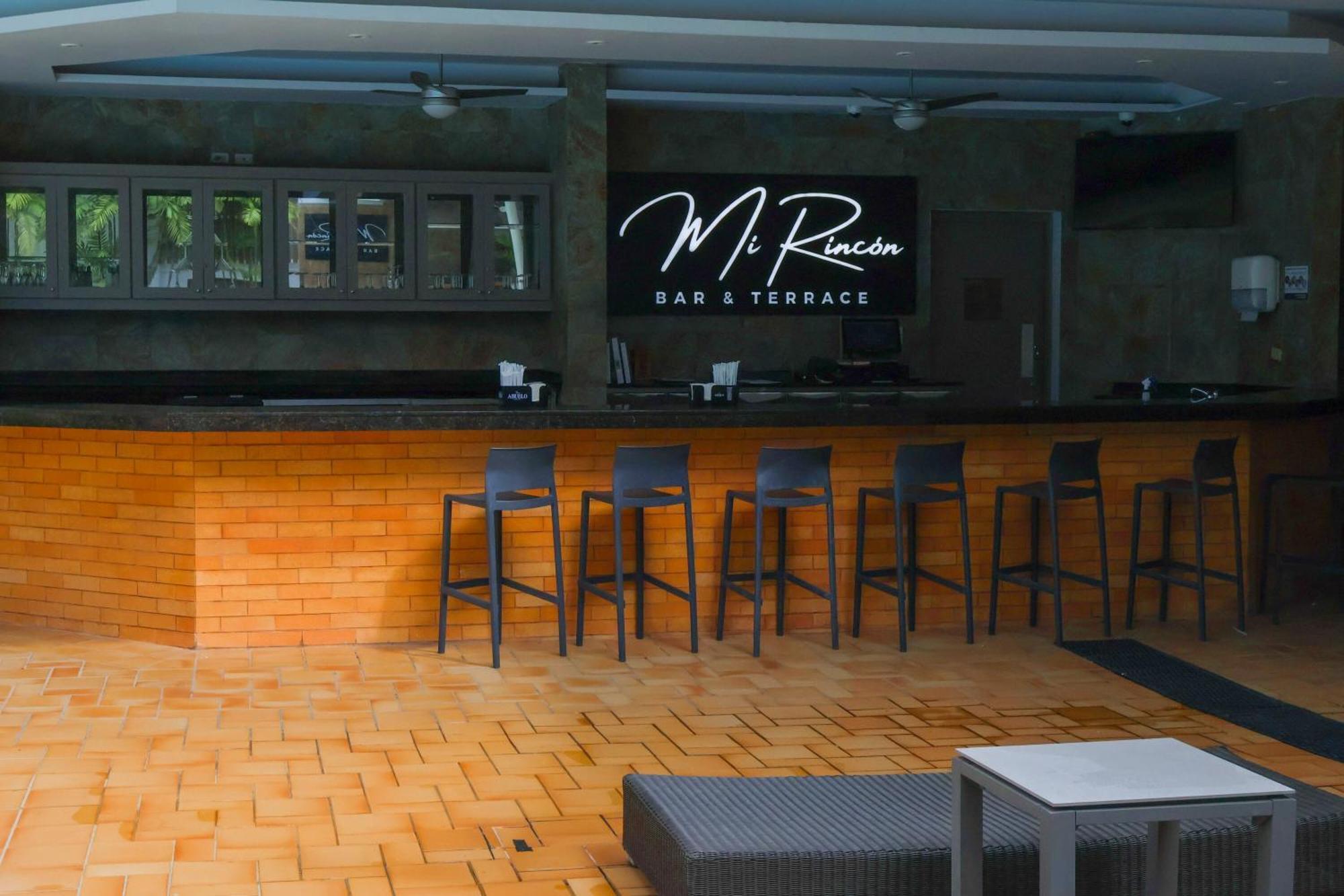 쉐라톤 그랜드 파나마 호텔 파나마시티 외부 사진 Mi Ruan Bar and Terrace